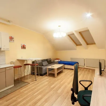 Wonderful Flat On Center